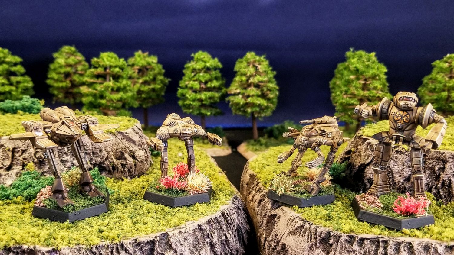 Battletech Rhonda Snord's Irregulars Walker Roche, Champion. Cyndos Thomlinson, Mercury. Adrian MacLeod, Hussar. Arnold Ling, Kintaro